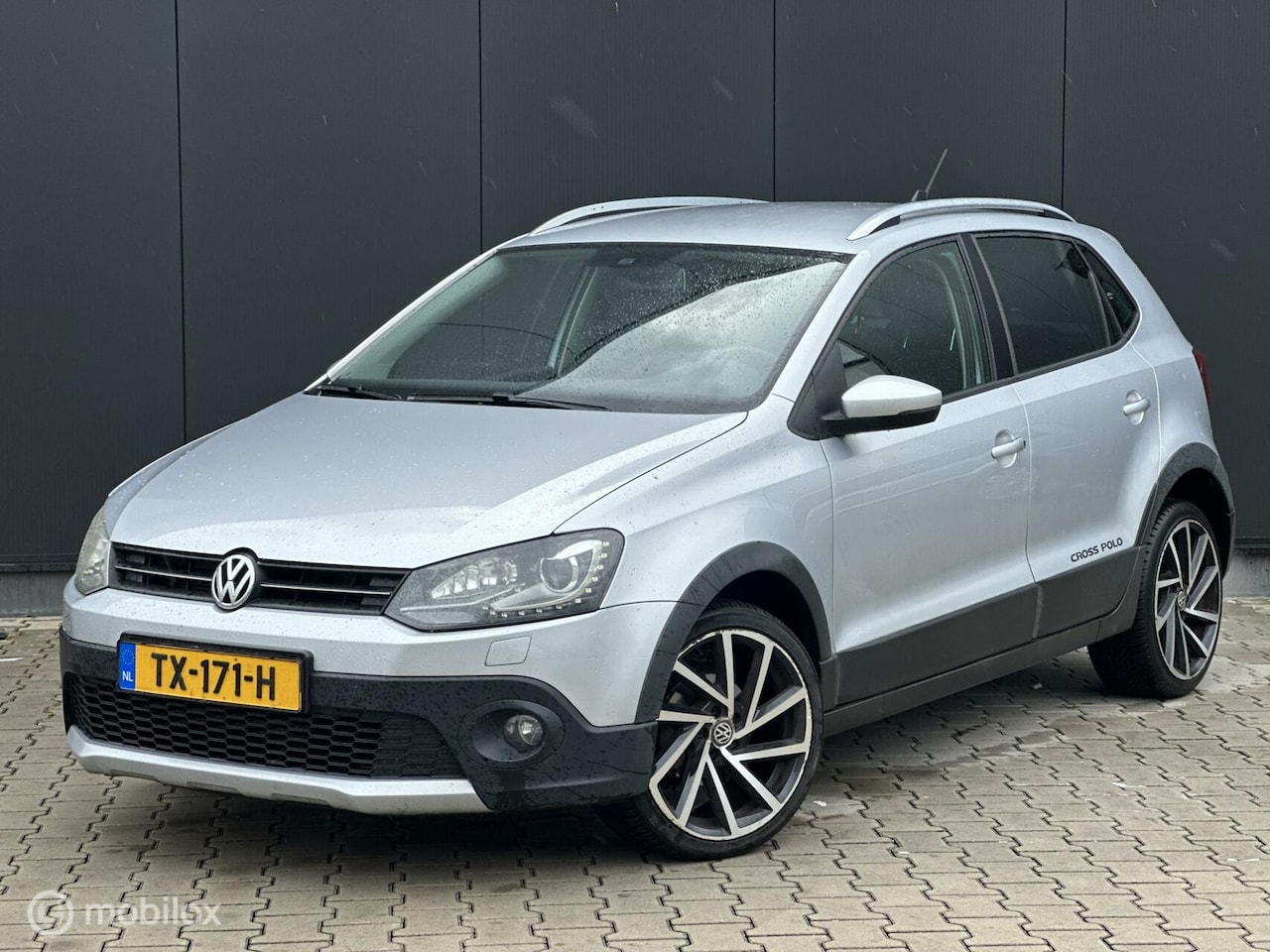 Volkswagen Polo - 1.2 TSI Cross | CRUISE| STOELVERWARMING | - AutoWereld.nl