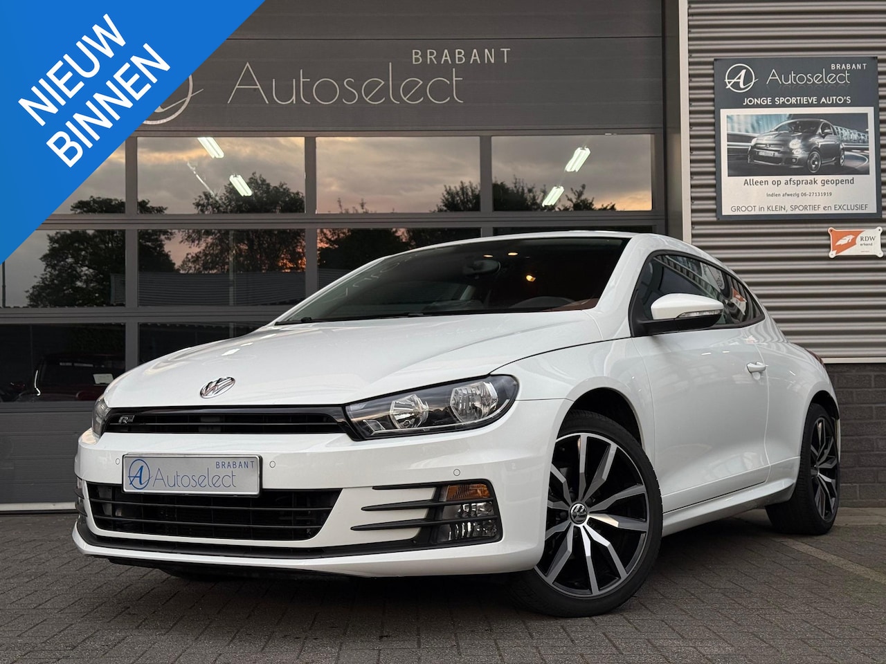 Volkswagen Scirocco - 1.4 TSI Airco Navi PDC - AutoWereld.nl
