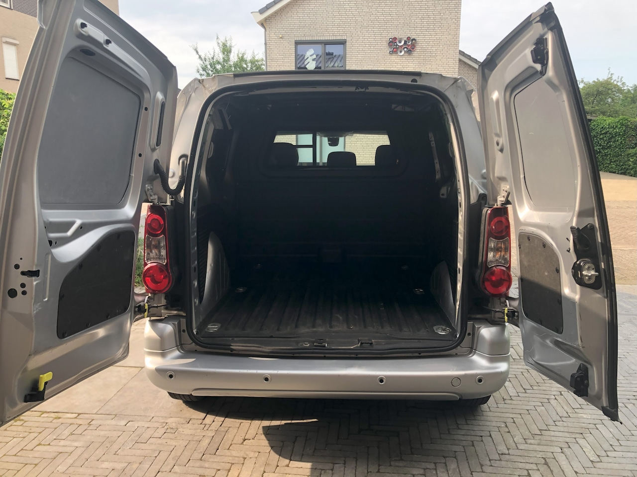 Peugeot Partner - 120 1.6 BlueHDi 100 L1 Première - AutoWereld.nl