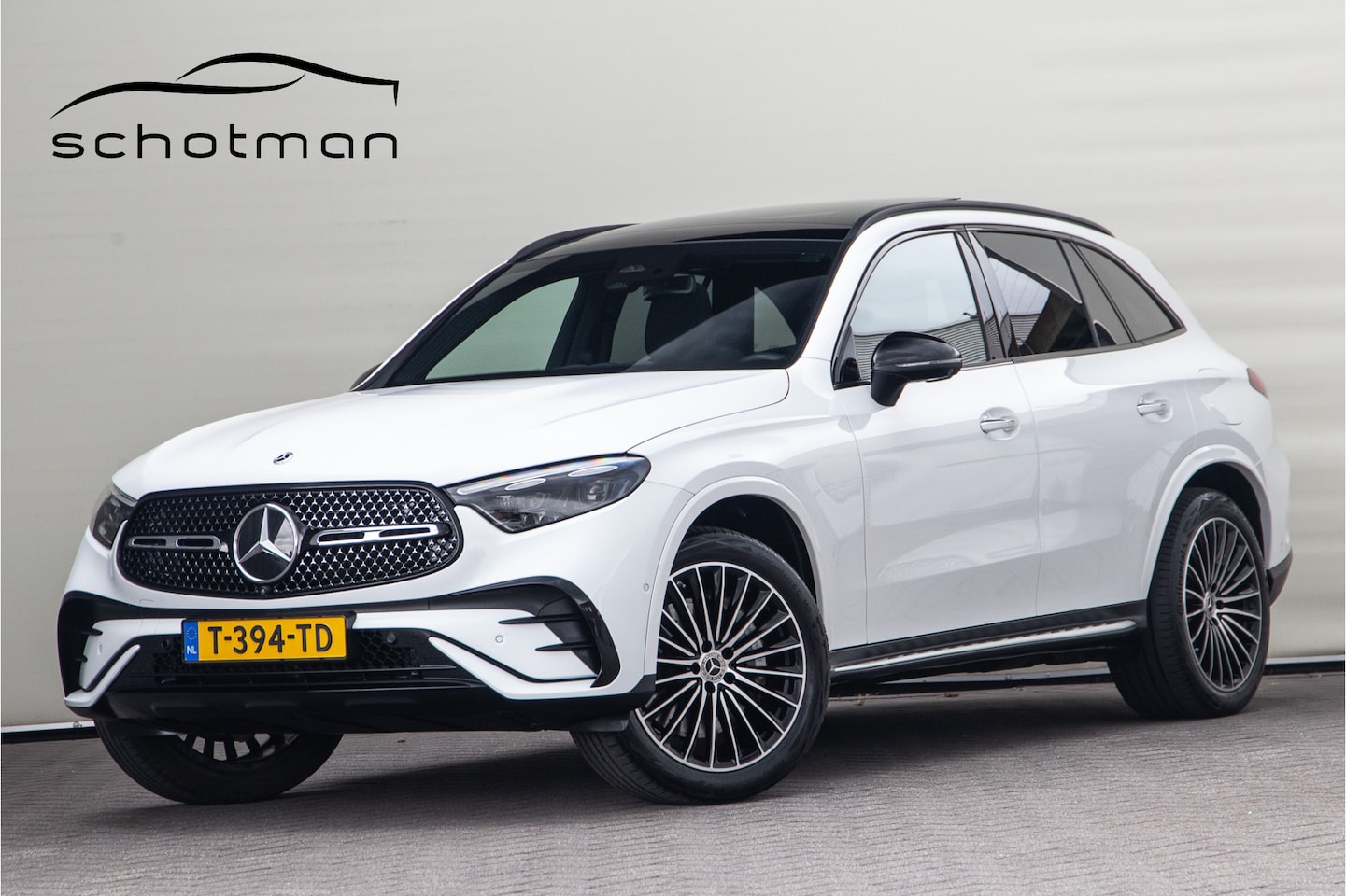 Mercedes-Benz GLC-klasse - 300e 4MATIC AMG Premium Plus, Pano, Massage, Burmester, Head-Up, Nightpakket - AutoWereld.nl