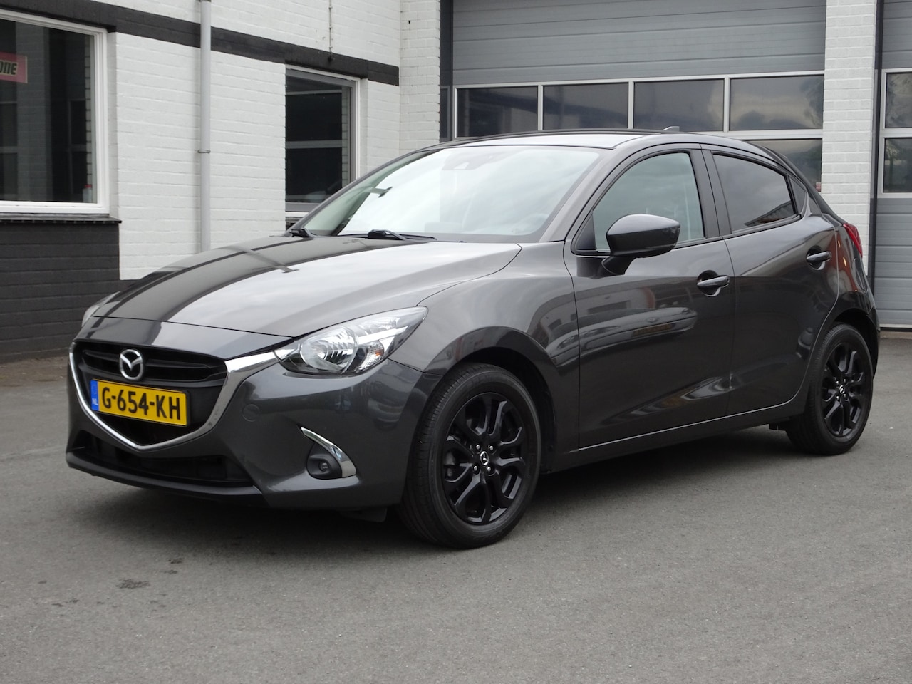 Mazda 2 - 1.5 Skyactiv-G Sport Selected Airco, navigatie, cruise controle, achteruitrijcamera, trekh - AutoWereld.nl