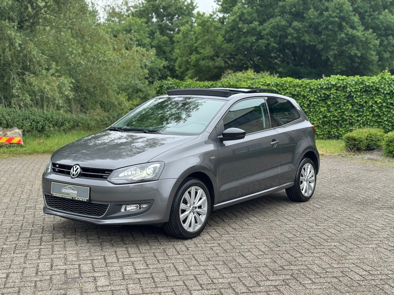Volkswagen Polo - 1.2 TSI Highline PANO I 105PK I 6BAK I LED I PDC I CRUISE - AutoWereld.nl