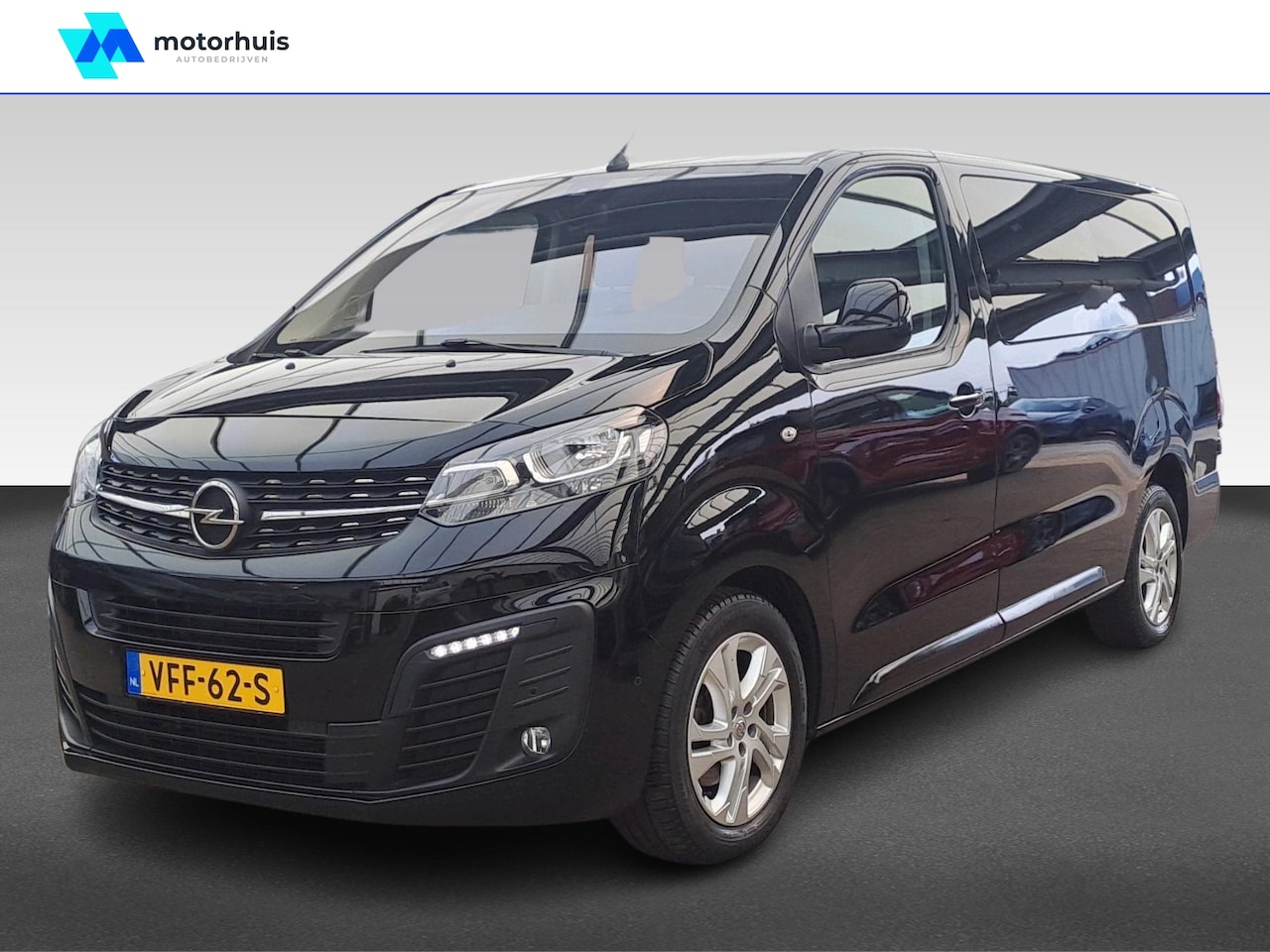 Opel Vivaro - Dubbele Cabine 2.0 Diesel 122pk L3H1 S/S Automaat verh. laadv. Innovation LAGE KM STAND!!! - AutoWereld.nl