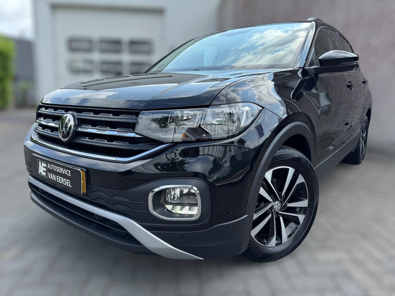 Volkswagen T-Cross - 1.0 TSI Life Business United STOELVERW. / ACC / 4-SEIZ. BAND / ECC / CARPLAY / WEINIG KM'S - AutoWereld.nl