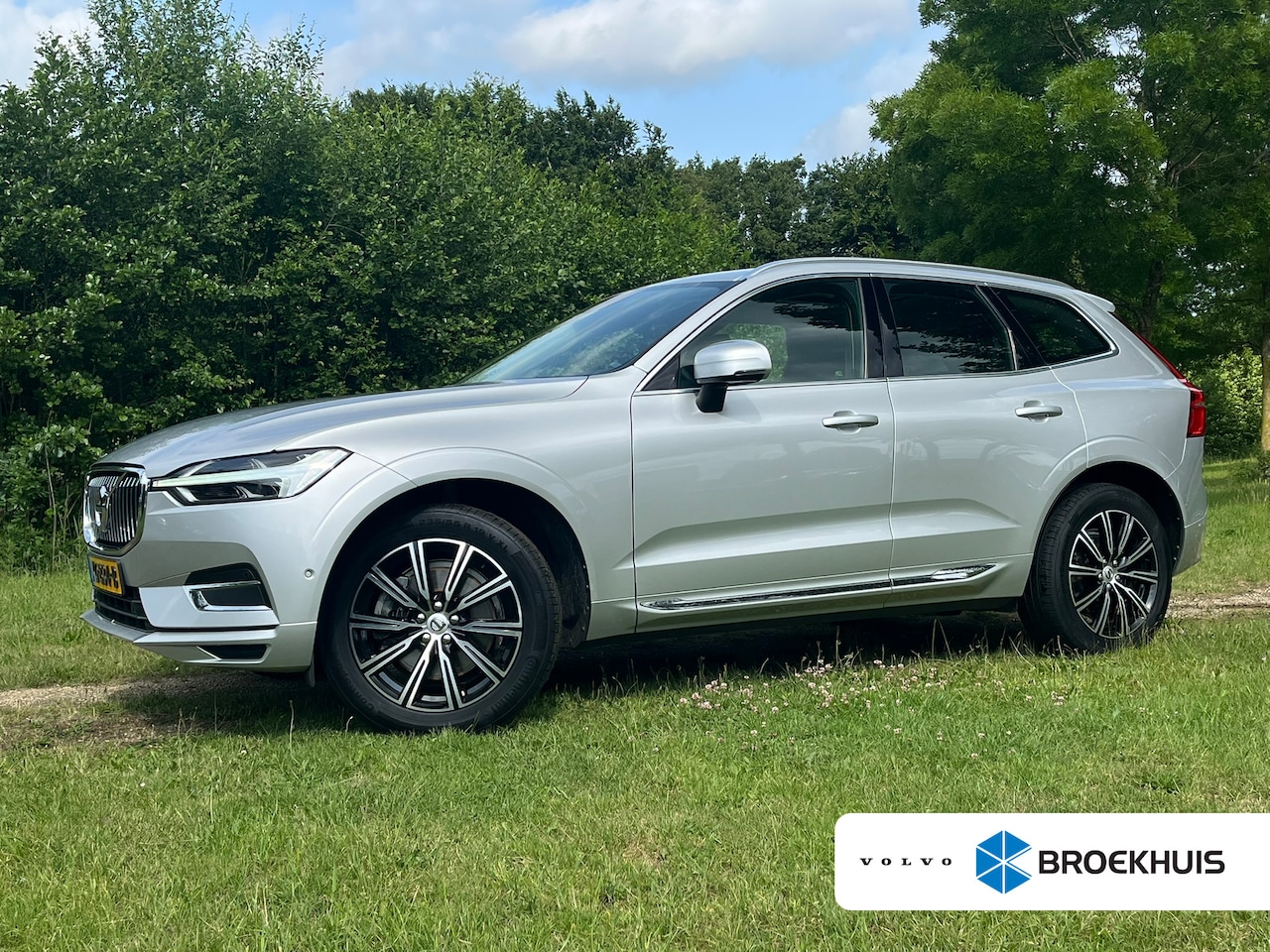 Volvo XC60 - 2.0 D4 AWD Inscription | Panoramadak | Trekhaak | Camera | Leder | - AutoWereld.nl