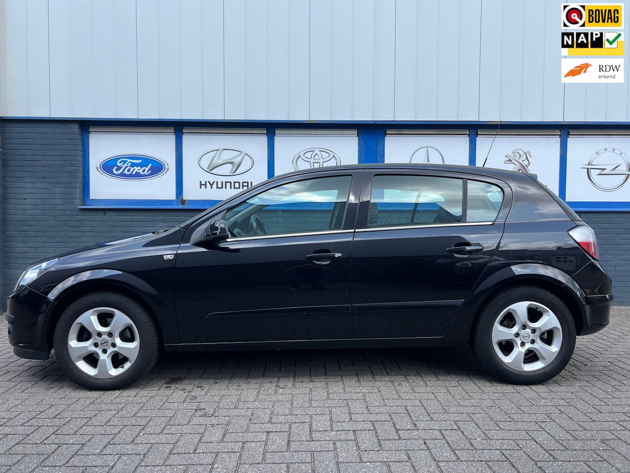 Opel Astra - 1.6 Cosmo AUTOMAAT 2006 2495EU - AutoWereld.nl