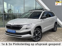 Skoda Karoq - 1.5 TSI ACT Sportline Black Style 150pk Automaat / Panoramadak / Trekhaak / Camera