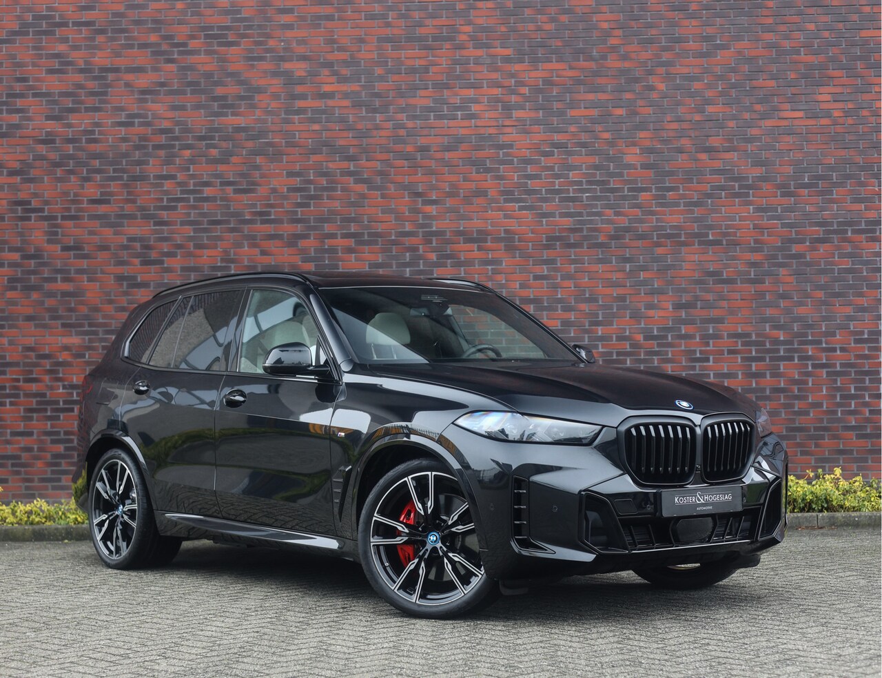 BMW X5 - 50e xDrive *Sky*Trekhaak*HUD*Massage*Bowers&Wilkins* - AutoWereld.nl