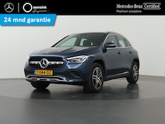 Mercedes-Benz GLA-Klasse - 180 Luxury Line | Trekhaak | Elektrische achterklep | Multibeam | Stoelverwarming |