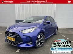 Toyota Yaris - 1.5 Hybrid First Edition special | Comfort Pack (o.a. parkeersensoren v+a & BSM) | Winterp