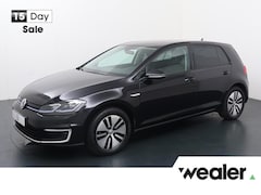 Volkswagen e-Golf - E-DITION | 136 PK | Warmtepomp | Adaptive cruise control | Parkeersensoren | Navigatiesyst