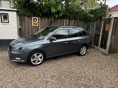 Skoda Fabia - 1.2 TSI FIRST ED AMB .cruise control , trekhaak