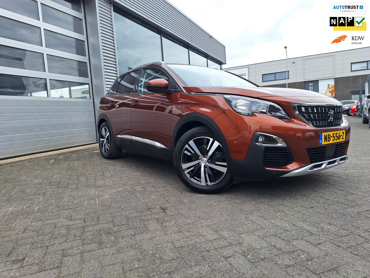 Peugeot 3008 - 1.6 e-THP Allure*Automaat*Camera*Ecc*Pdc*Navigatie*Trekhaak*Enz - AutoWereld.nl