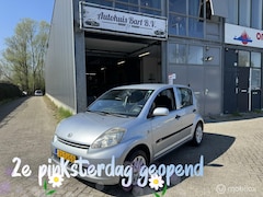 Daihatsu Sirion 2 - 1.0-12V Trend Nieuwe APK NAP Logisch