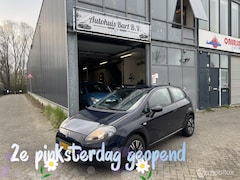 Fiat Punto Evo - 0.9 TwinAir Lounge Airco Nieuwe APK NAP Logisch