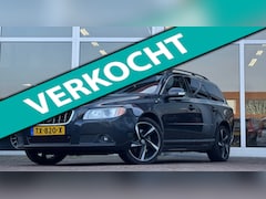 Volvo V70 - 2.5T Ocean Race A/T Leer Xenon Trekhaak 18"LM Navi Mooi