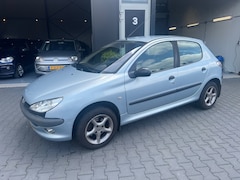Peugeot 206 - 1.6-16V NIEUWE APK