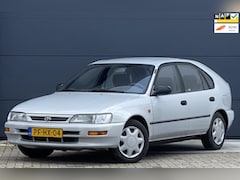 Toyota Corolla - 1.3i Sport 5 DEURS 1STE EIGENAAR NAP KILOMETERS IN NIEUW STAAT DE ENIGE IN NEDERLAND