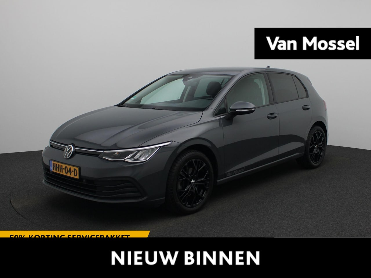 Volkswagen Golf - 1.0 TSI Life | Stoelverwarming | Achteruitrijcamera | Parkeersensoren | Sfeerverlichting | - AutoWereld.nl