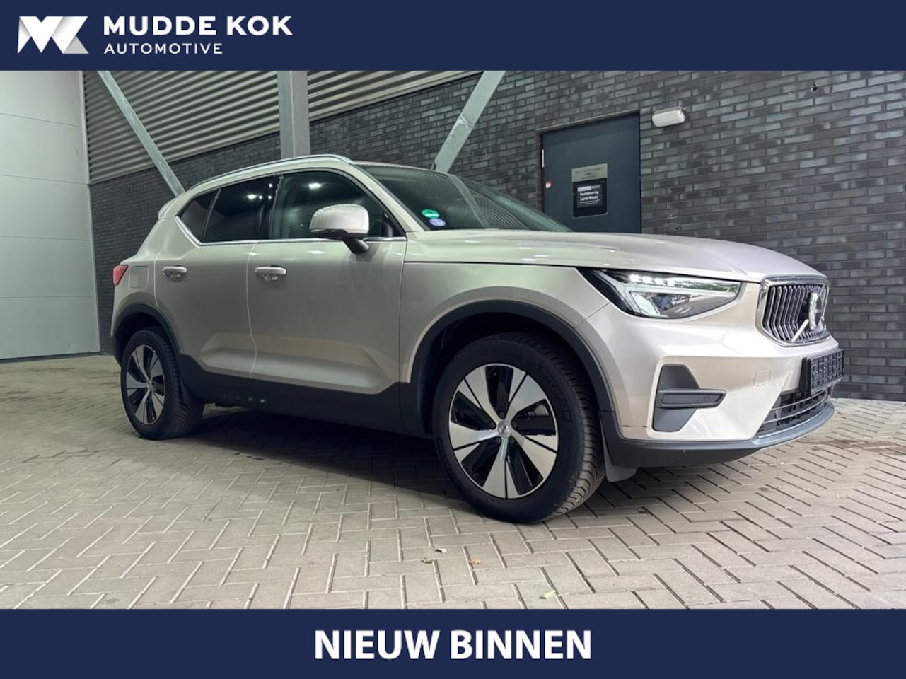Volvo XC40 - T4 Plug-in hybrid Plus Bright | Leder | ACC | BLIS | Trekhaak | Stoel+Stuurverwarming | ha - AutoWereld.nl