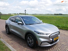 Ford Mustang Mach-E - RWD 75 kWh LEATHER B&O HiFi PANO * 20999 NETTO