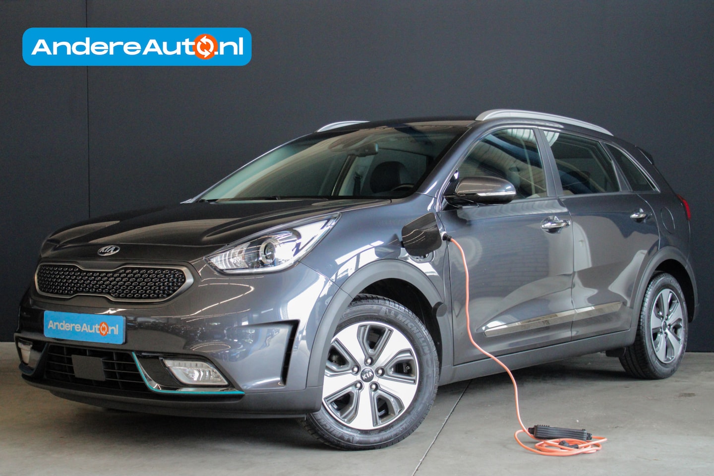 Kia Niro - 1.6 GDi PHEV DynamicLine |parkeersensoren|stoelverwarming|ACC|leder| - AutoWereld.nl