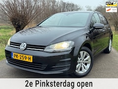 Volkswagen Golf - 1.2 TSI 5DRS Connected Series Navi Ecc 110PK Stoelverwarming GOED ONDERHOUDEN