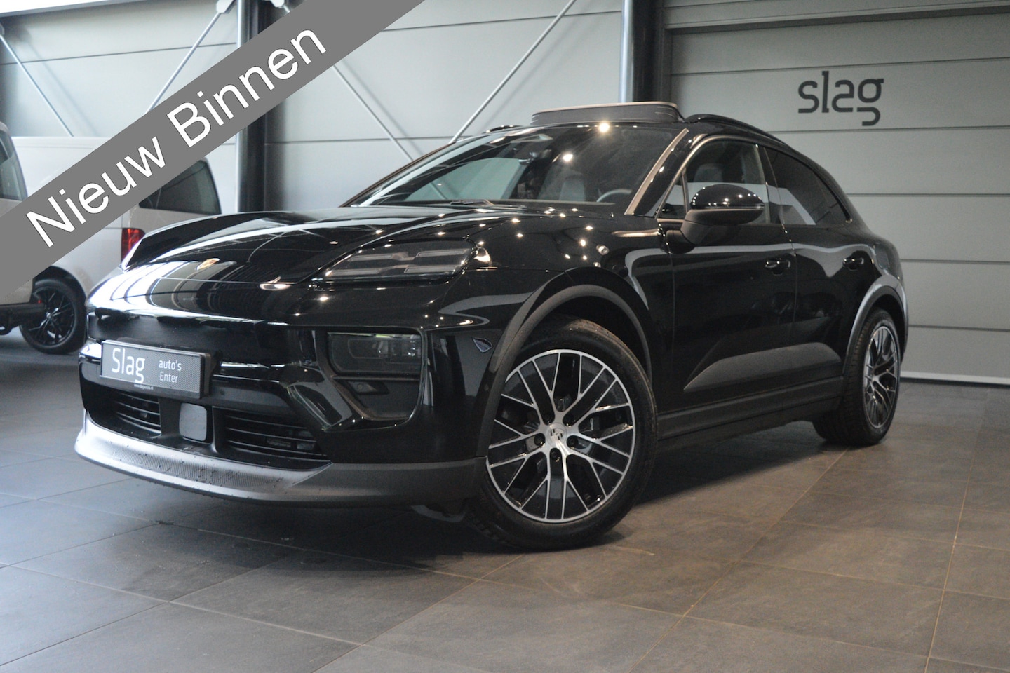 Porsche Macan - 4 100 kWh navi pano led cruise camera 20 inch !! - AutoWereld.nl