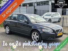 Volvo V50 - 2.0 Sport Navi Airco Trekhaak