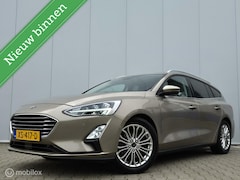 Ford Focus Wagon - 1.0 ECOBOOST TITANIUM AUTOMAAT/LEDER/B&O/TREKHAAK/ELEK-KLEP/STOEL-STUURVERWARMING