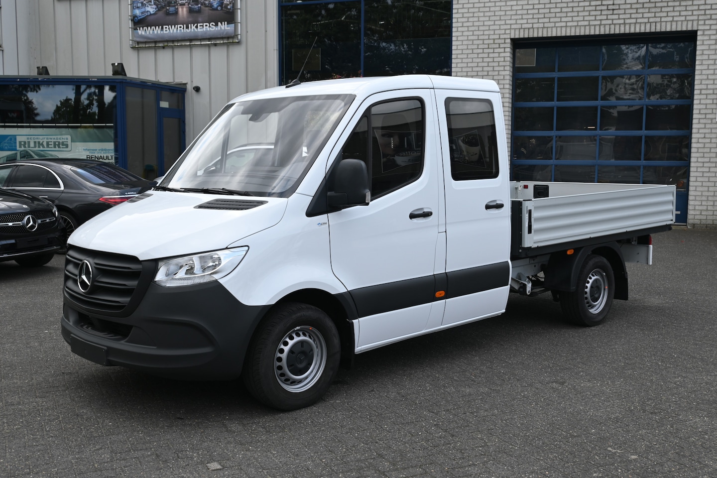 Mercedes-Benz Sprinter - 315 CDI L2 DC RWD Open laadbak Airco, Trekhaak, 7 Zitplaatsen Dubbele cabine open laadbak - AutoWereld.nl