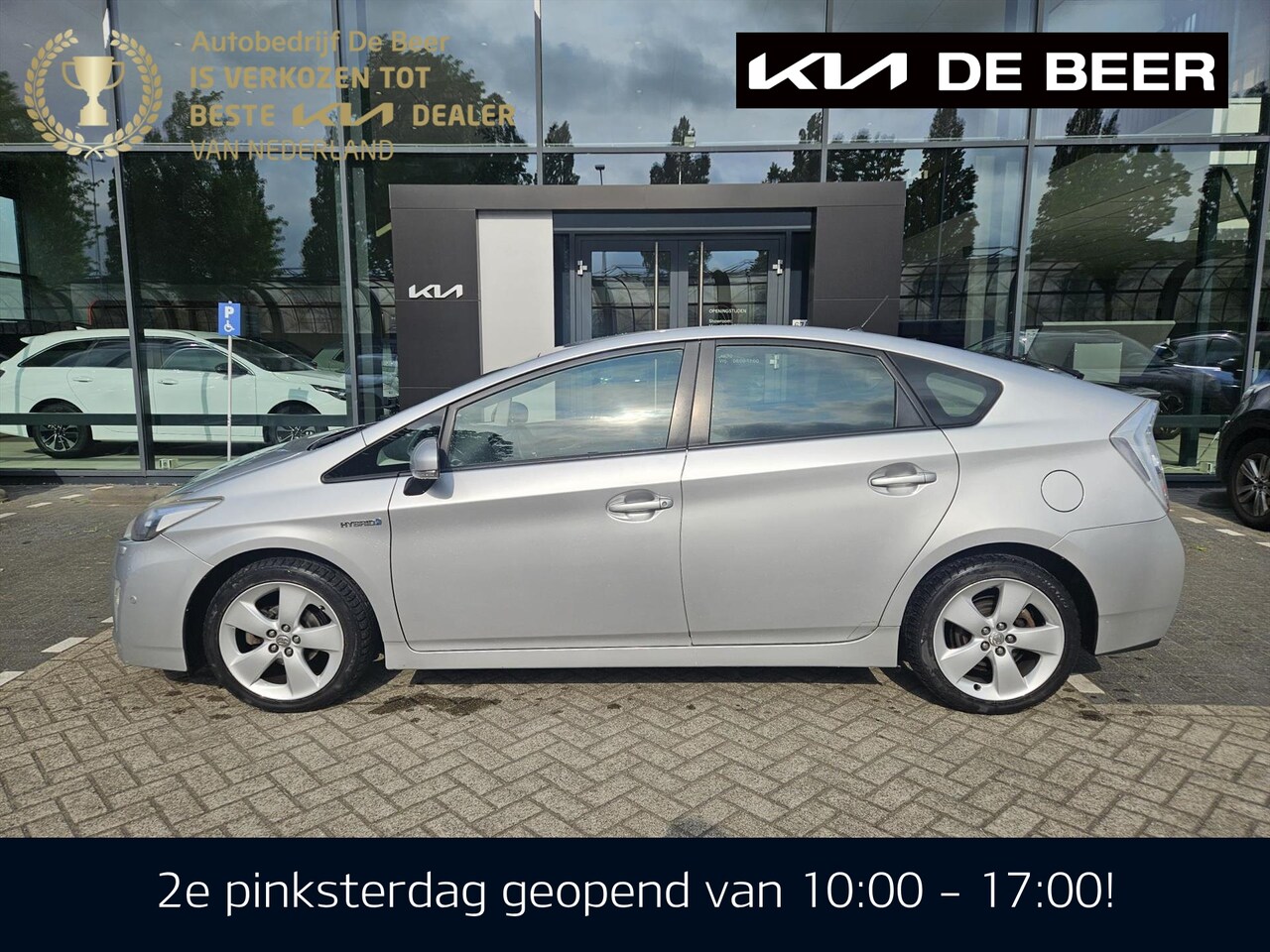 Toyota Prius - 1.8 Full Hybrid 136PK Aut Dynamic Business (Handel/ Export) - AutoWereld.nl