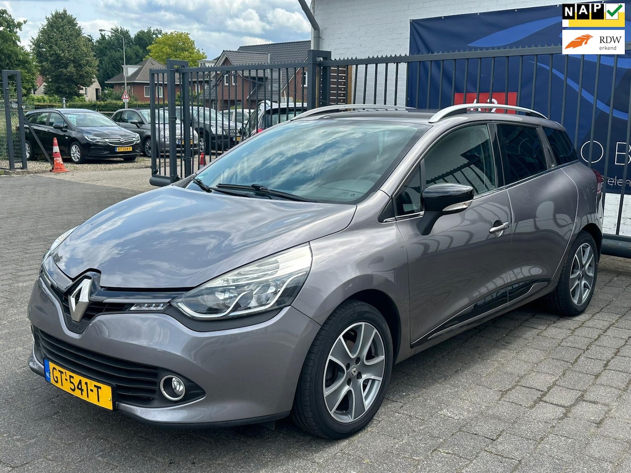Renault Clio Estate - 1.5 dCi ECO Night&Day / AIRCO / NAVIGATIE / TREKHAAK / NAP !! - AutoWereld.nl