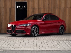Alfa Romeo Giulia - 2.2 JTDM AWD Sprint | Pano-dak | LED-Matrix | Veloce stoelen | CarPlay