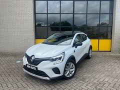 Renault Captur - 1.6 E-Tech Hybrid Trekhaak, navi, 4 seizoenen banden
