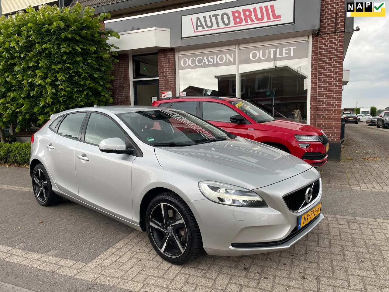 Volvo V40 - 1.5 T3 Nordic+ Automaat. NL-auto 78000 km - AutoWereld.nl