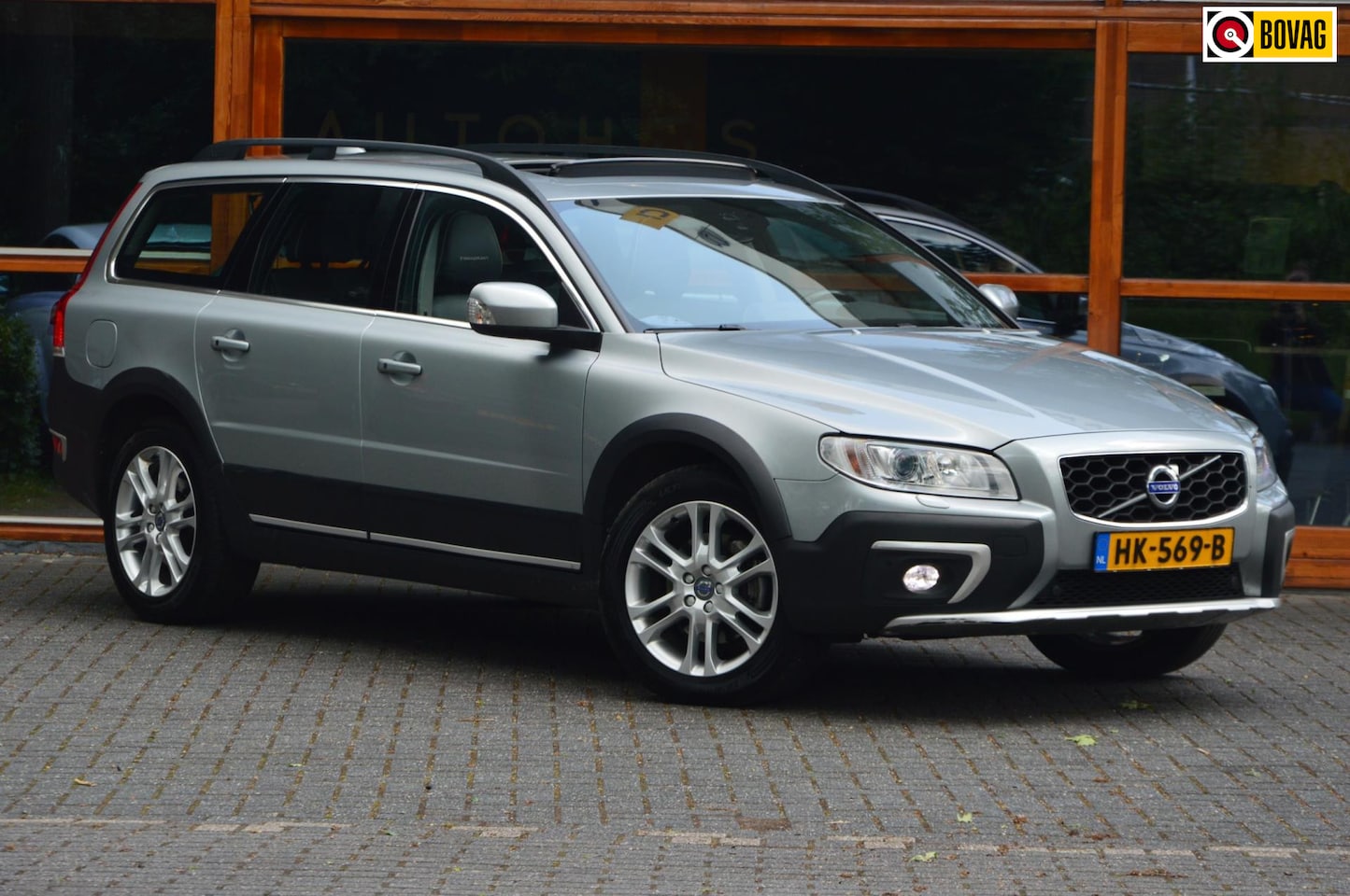 Volvo XC70 - 2.4 D5 AWD Inscription Edition | Geventileerde stoelen | Stuur en Stoel Verwarmd | Panoram - AutoWereld.nl