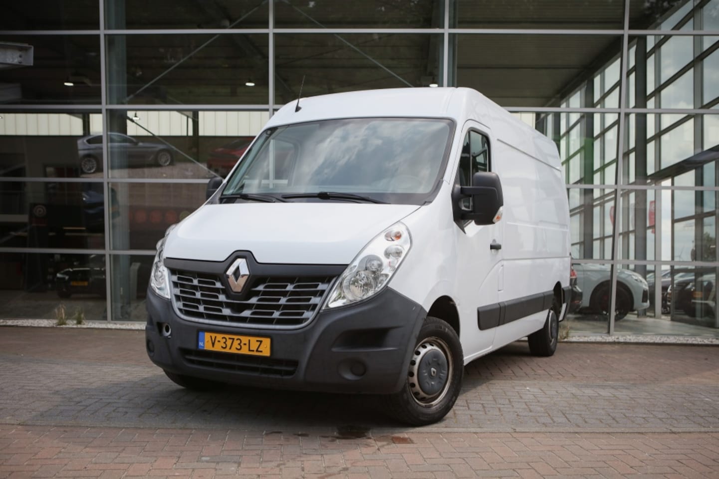 Renault Master - T35 2.3 dCi L2H3 T35 2.3 dCi L2H3 En. - AutoWereld.nl