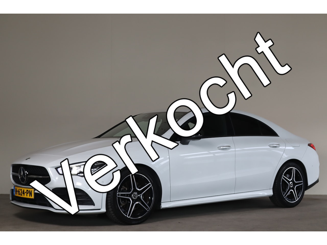 Mercedes-Benz CLA-Klasse - 200 Business Solution AMG NL-Auto!! Sfeerverlichting I Camera I Carplay -- 2e Pinksterdag - AutoWereld.nl
