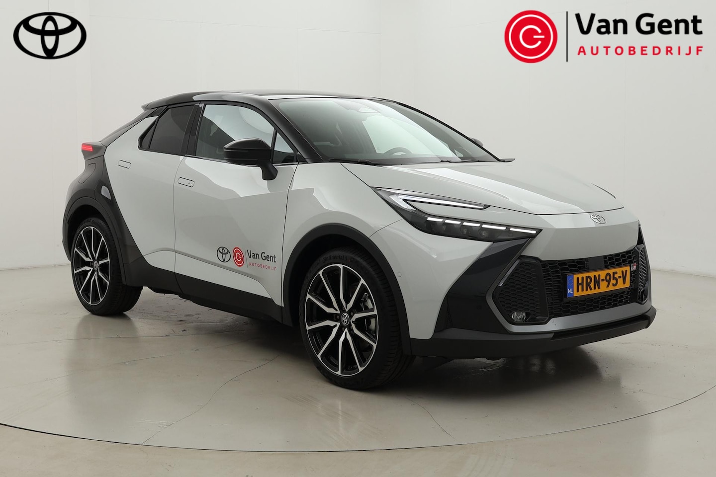 Toyota C-HR - 2.0 Plug-in Hybrid 220 GR SPORT PLUS | Panoramadak | Navigatie | 360 camera | Head-up disp - AutoWereld.nl