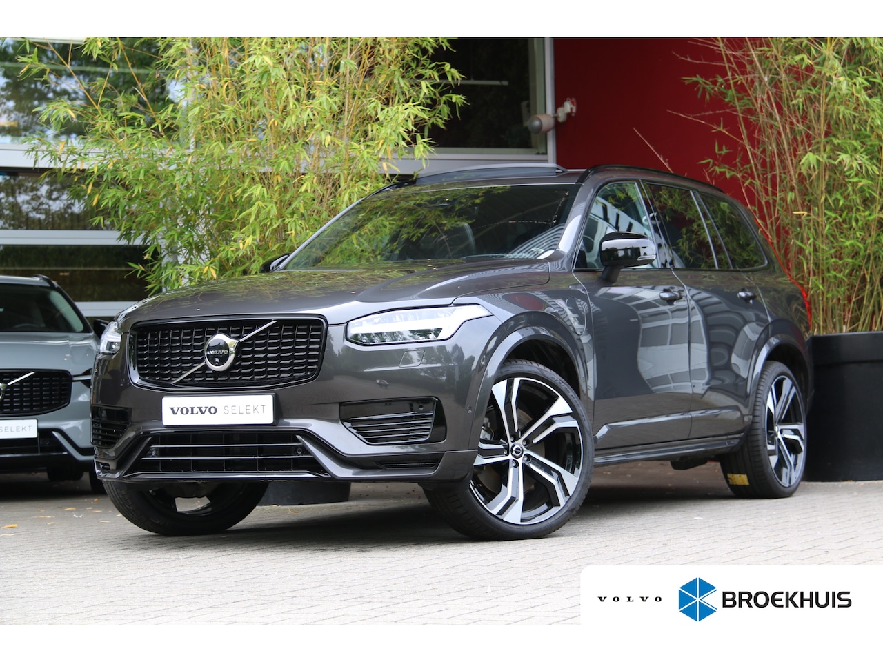 Volvo XC90 - 2.0 T8 Plug-in hybrid AWD Ultra Dark | Bowers&Wilkins | Luchtvering | Trekhaak | 360 Camer - AutoWereld.nl