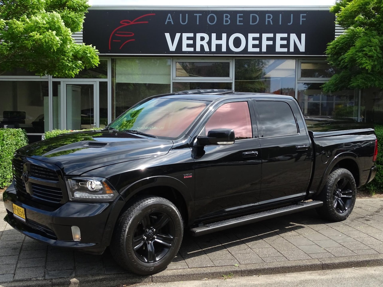Dodge Ram 1500 - 5.7 V8 Crew Cab 5'7 - 200 LITER GAS TANK - PANO - STOEL VERW / VERKOEL / STUUR VERW - PARK - AutoWereld.nl