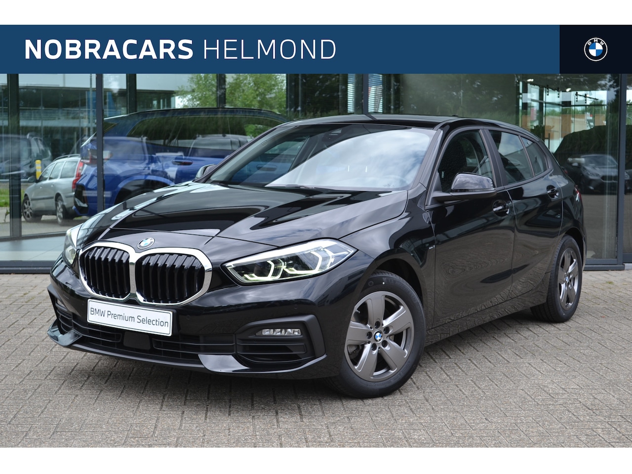 BMW 1-serie - 118i Executive / Multifunctioneel stuurwiel / PDC / Airconditioning / Cruise Control / PDC - AutoWereld.nl