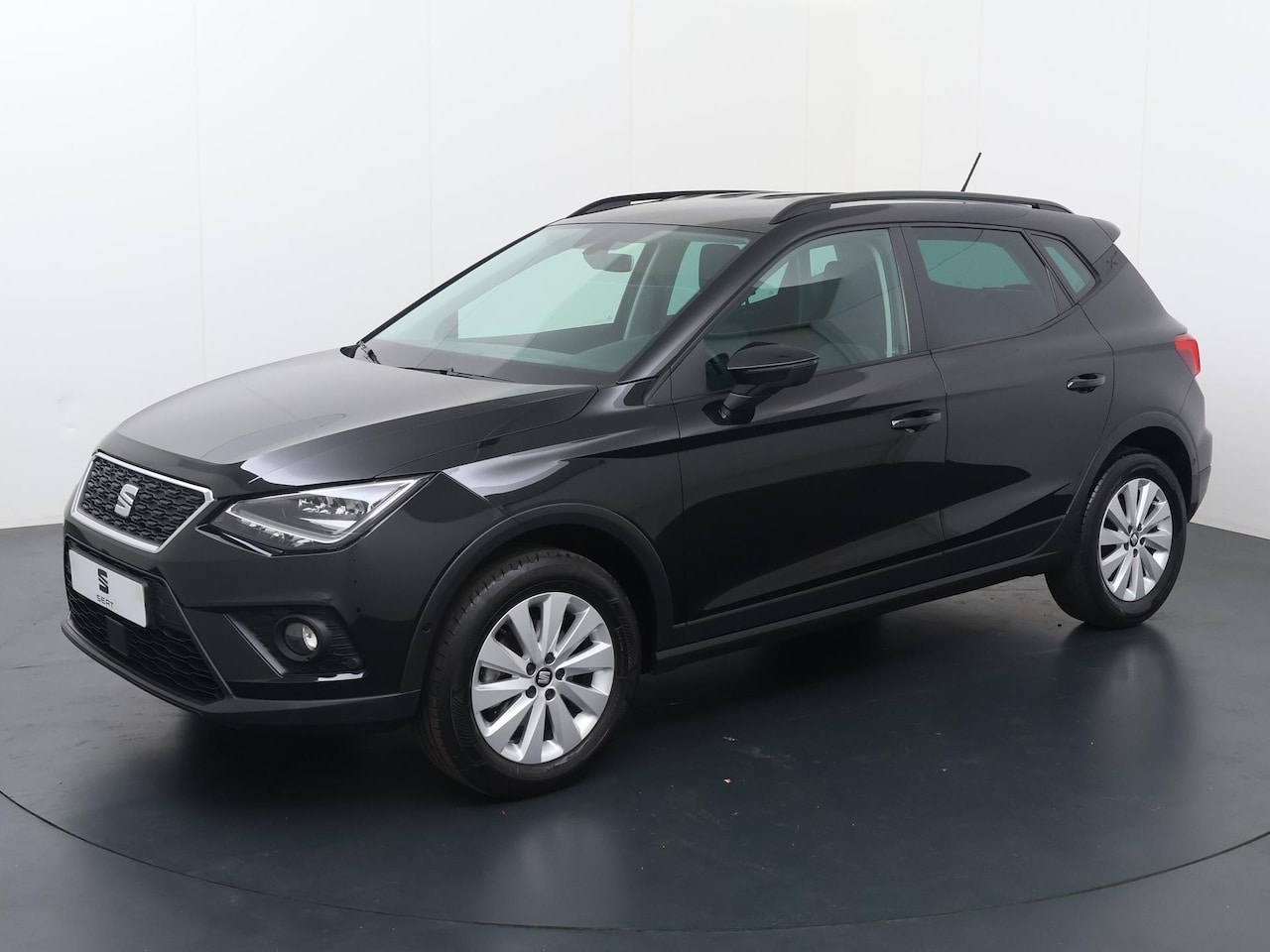 Seat Arona - 1.0 TSI Style Business Intense | 95 PK | Navigatiesysteem | LED verlichting | Apple Carpla - AutoWereld.nl