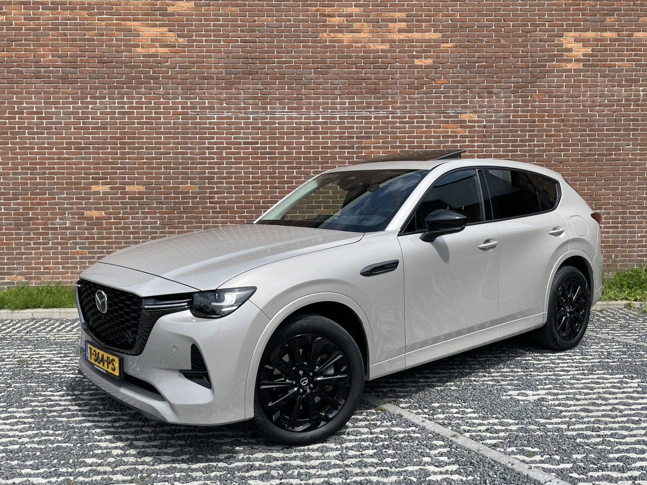 Mazda CX-60 - 2.5 e-SkyActiv PHEV 327 Homura | AUTOMAAT | C&S PACK | DRIVER PACK | PANO PACK - AutoWereld.nl