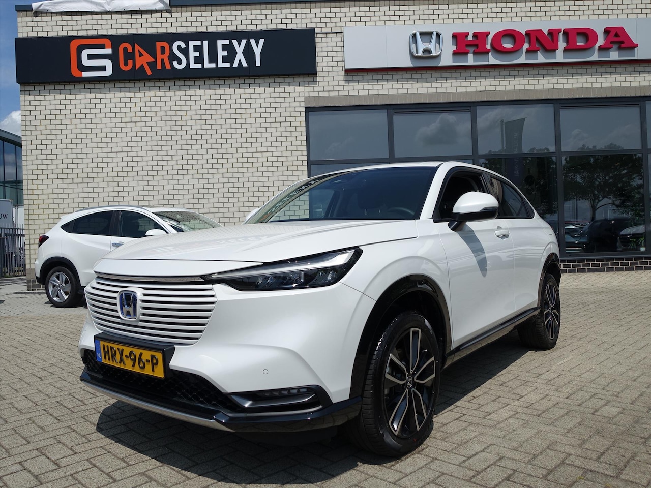 Honda HR-V - 1.5 i-MMD 131pk CVT Advance Privacy Glas - AutoWereld.nl