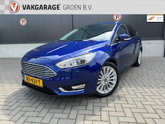 Ford Focus - 1.0 Titanium / climate / trekhaak / cruise / navi / 17"l.m. velgen / voorruitverwarming