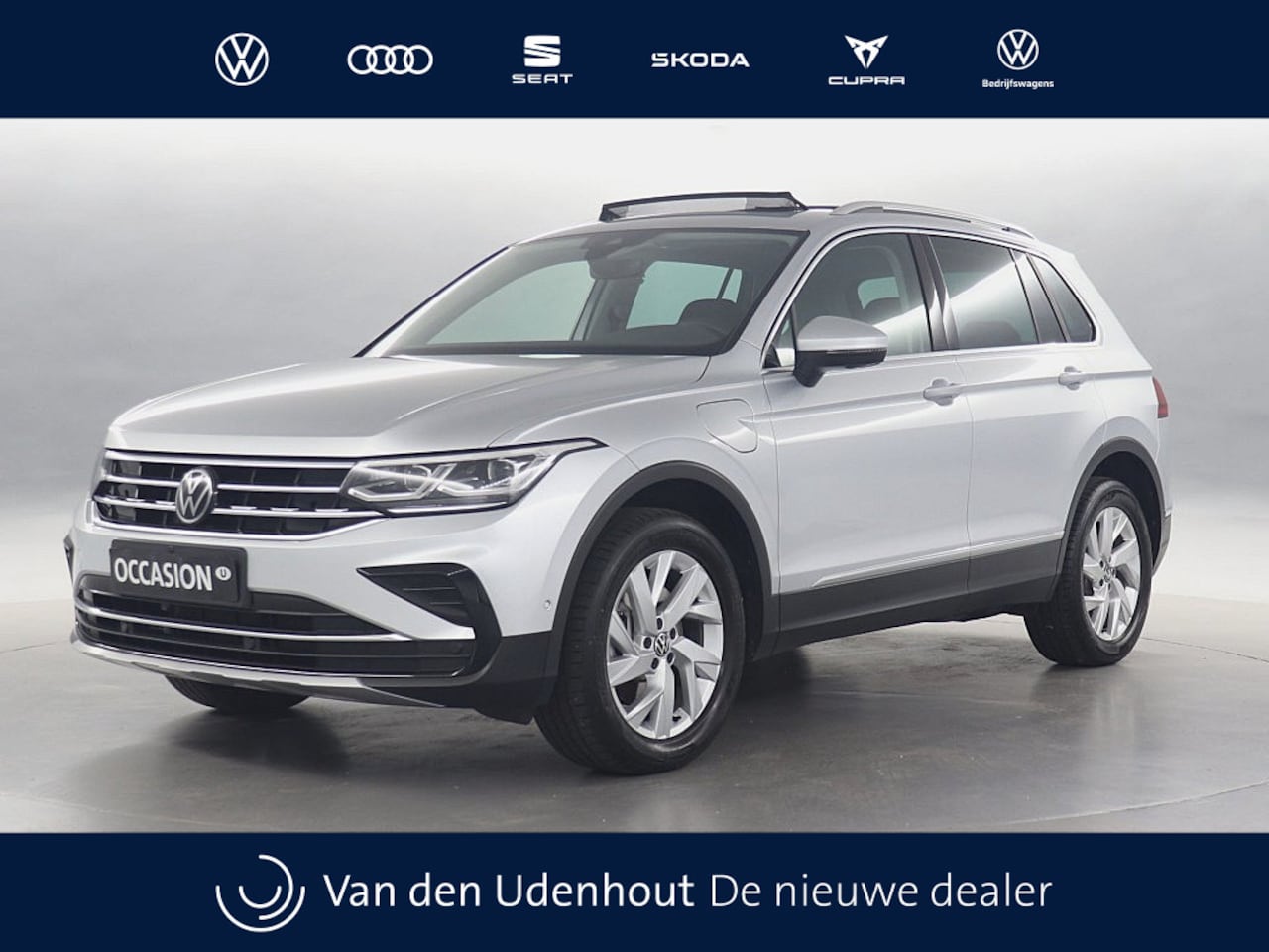 Volkswagen Tiguan - 1.4 TSI eHybrid 245pk PHEV Elegance / Panoramadak / Trekhaak 1800kg / Matrix LED - AutoWereld.nl