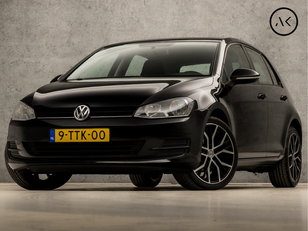 Volkswagen Golf - 1.2 TSI Sportline (SCHERM, CRUISE, LM VELGEN, SPORTSTOELEN, ARMSTEUN, ELEK RAMEN, NIEUWE A - AutoWereld.nl
