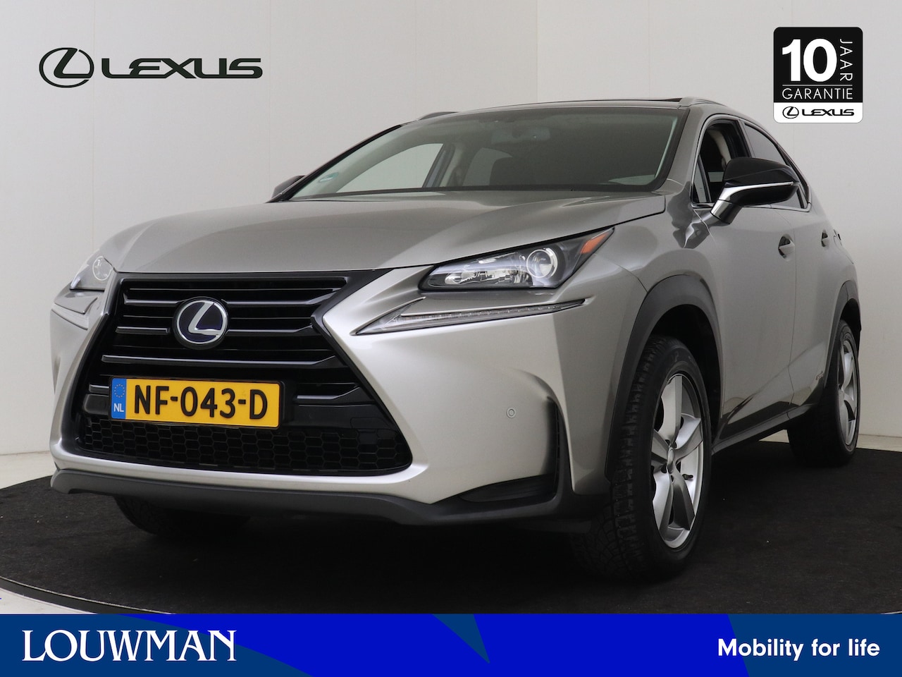 Lexus NX - 300h AWD Sport Edition | Sunroof | Stoelverwarming | Trekhaak | - AutoWereld.nl